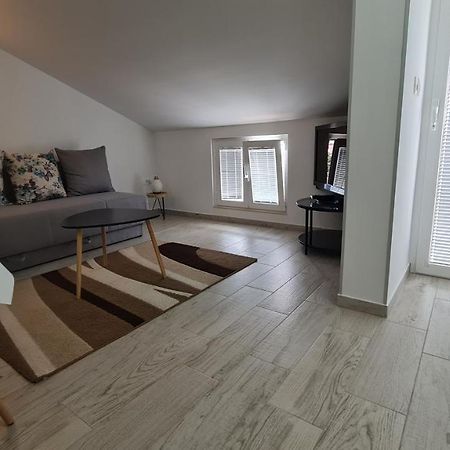 Apartmani Dami Новалья Экстерьер фото