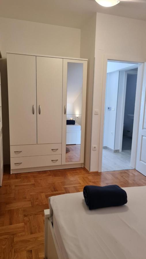 Apartmani Dami Новалья Экстерьер фото