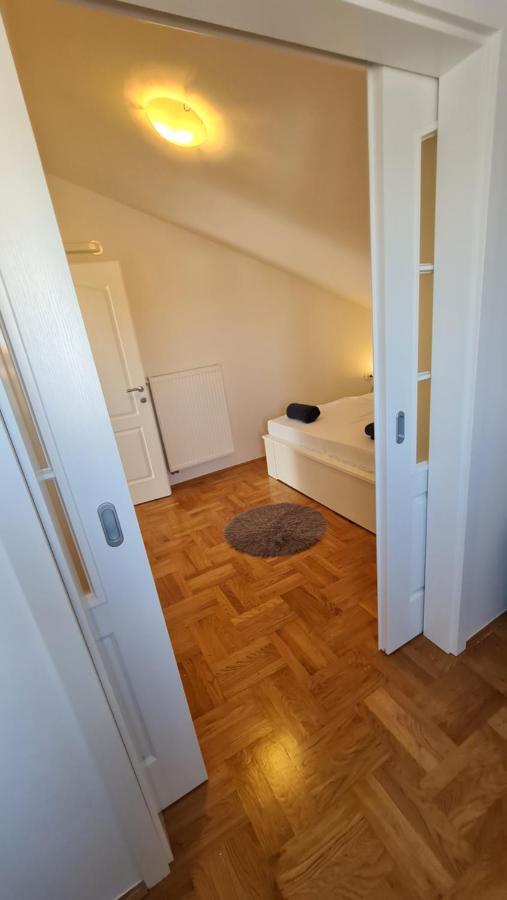Apartmani Dami Новалья Экстерьер фото